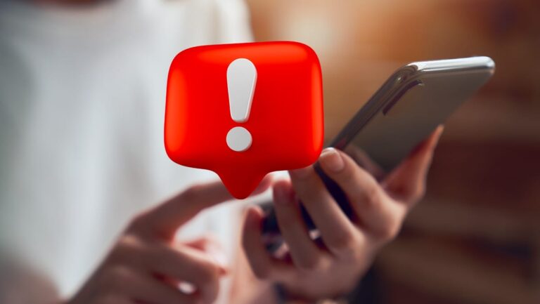 Atenționare privind o nouă metodă de fraudă: escrocii pot prelua controlul telefonului