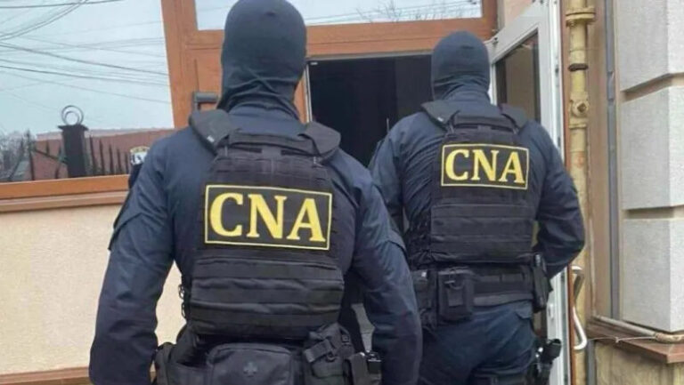 Percheziții de amploare în dosarul TUX. Zeci de locații luate pe sus