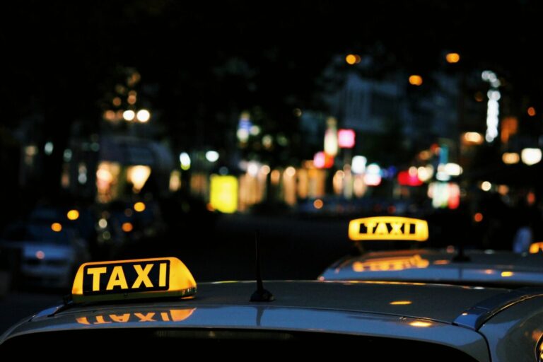 O companie importantă de taxi din Moldova sancționată cu circa 800.000 de lei de Consiliul Concurenței
