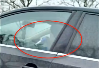 (video) Urmărire cu final tragic! Șoferul fugind de poliție a dat într-o stație