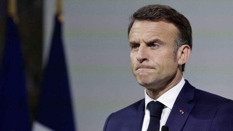 Macron: UE trebuie să decidă acordarea unui „împrumut de reparații” pentru Ucraina