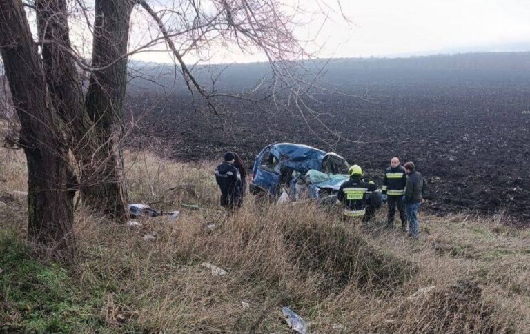 Grav accident la Florești. Doi soți răpuși de viteza excesivă