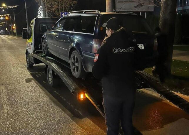 Un șofer oprit la limită de un echipaj de carabinieri din Bălți. Ce concentrație de alcool a fost depistată