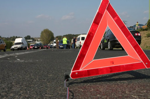 Un angajat al IGSU, lovit de o mașină condusă de un șofer beat și drogat