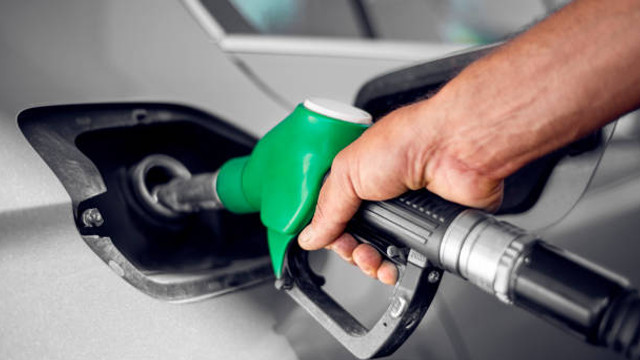 Benzina și motorina mai ieftine miercuri. Prețul carburanților pentru 3 decembrie