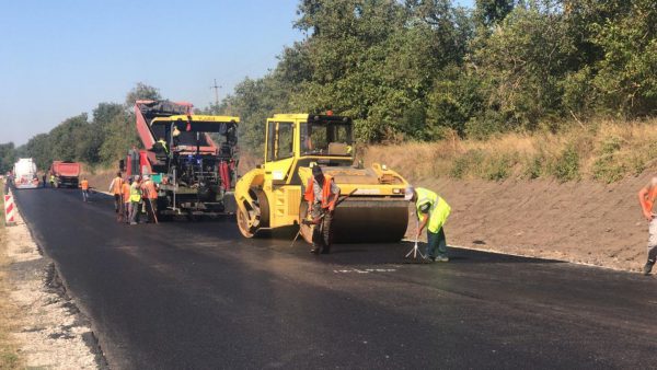 Infrastructura rutieră îmbunătățită pe mai multe drumuri naționale și regionale