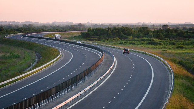 Începând cu 2028, Moldova va introduce taxe pentru utilizarea drumurilor naționale