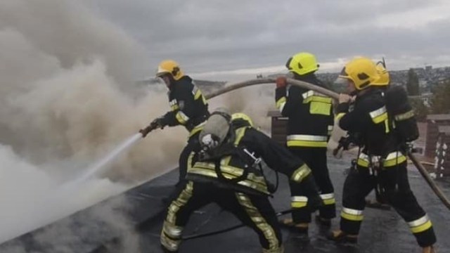 Incendiu puternic în zona Circului din Chișinău. Se intervine conform nivelului sporit
