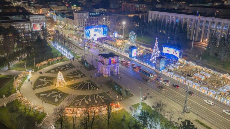 Transportul public în noaptea de Revelion va circula cu orar și rute modificate. Organizarea autobuzelor și troleibuzelor