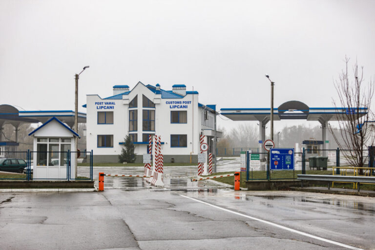 Controlul coordonat la punctul rutier Lipcani – Rădăuți Prut. Guvernul inițiază negocierile cu România