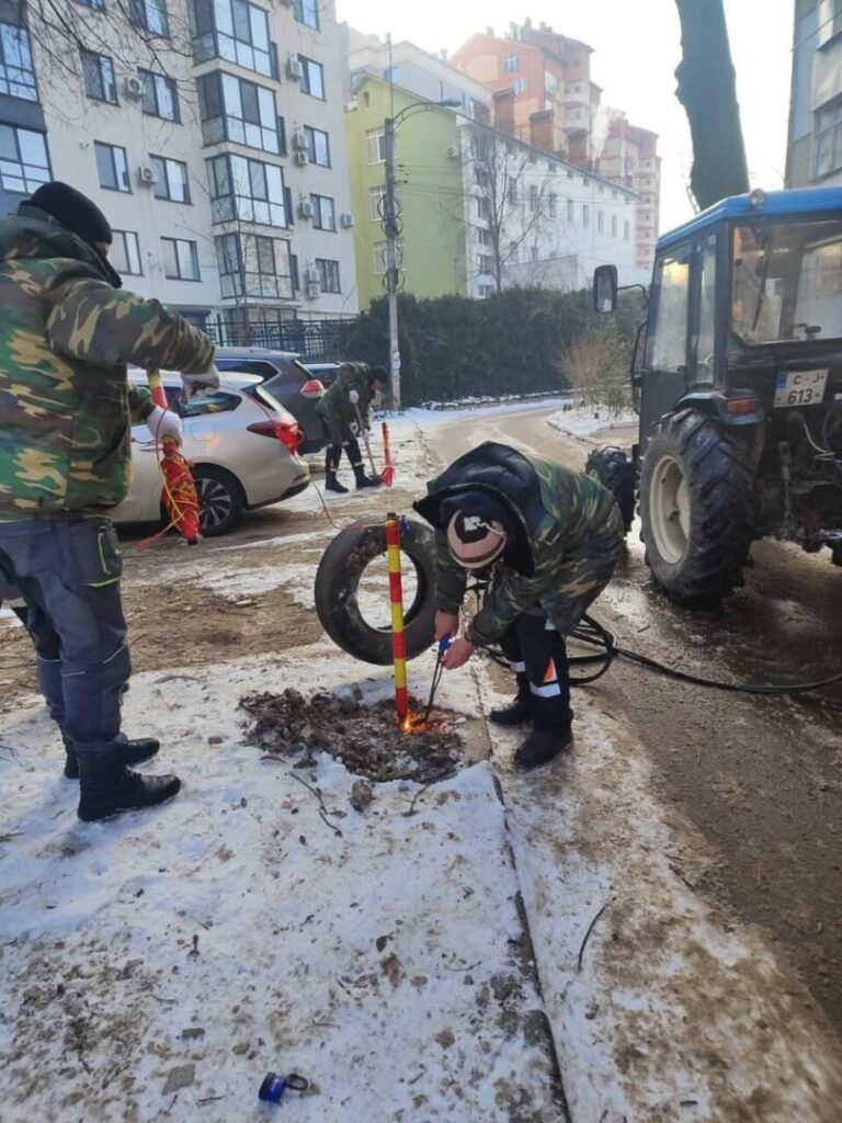 Spațiile publice, eliberate de construcții neautorizate în mai multe zone ale capitalei