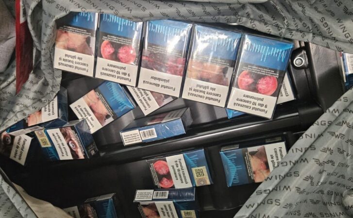 Un român prins la Aeroportul Chișinău cu sute de pachete de țigări