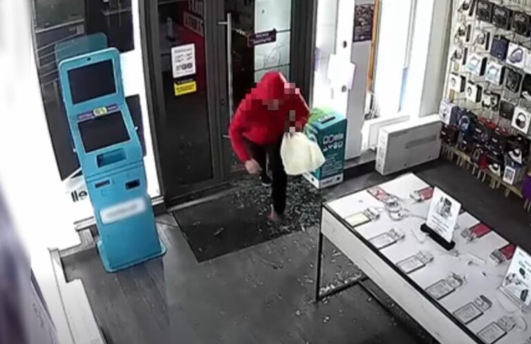 (video) Ar fi furat același magazin de două ori. Un bărbat din raionul Telenești, prins de poliție
