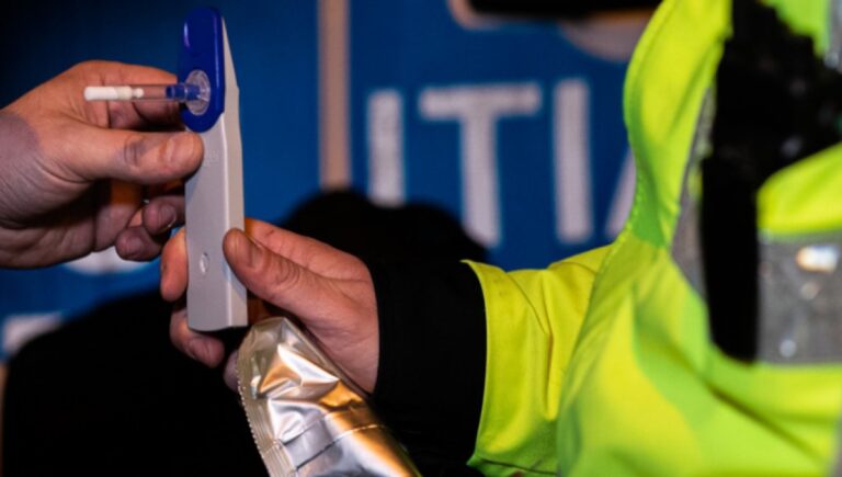 Razii ale INSP: mai mulți conducători auto, documentați pentru consum de alcool și droguri