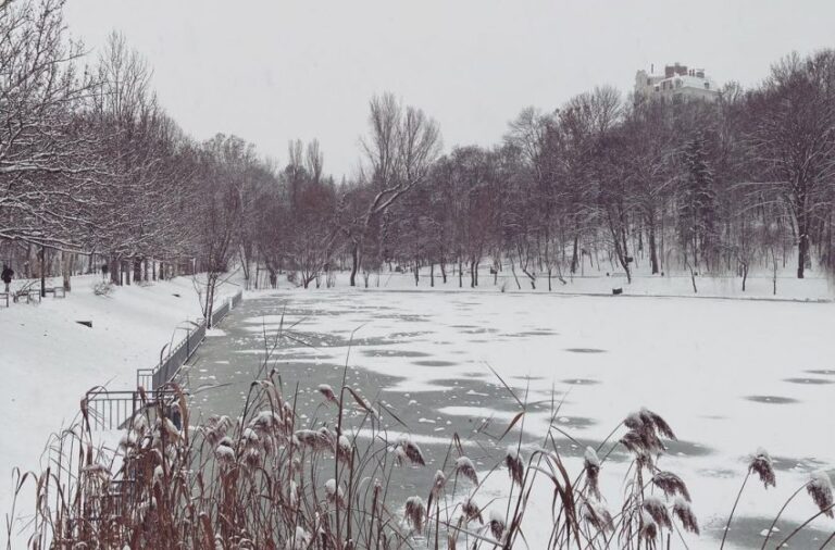 /METEO/ Cer noros și vreme răcoroasă. Câte grade sunt prognozate pentru astăzi, dar și următoarele 5 zile