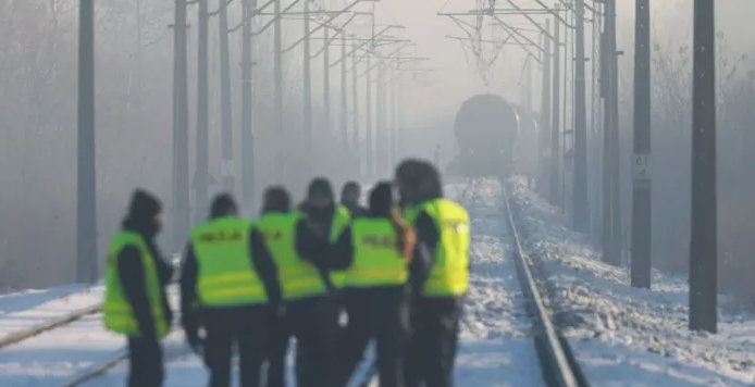 Un bărbat din Republica Moldova a fost reținut în Polonia după ce a oprit un tren marfar