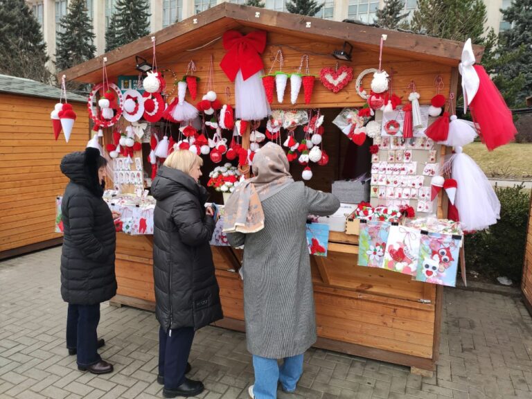 Din 10 februarie s-a dat start târgurilor cu mărțișoare. Primăria anunță locațiile din toate sectoarele Chișinăului