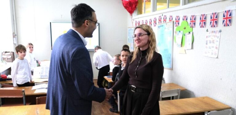 Integrarea elevilor refugiați ucraineni: cinci clase noi vor fi deschise