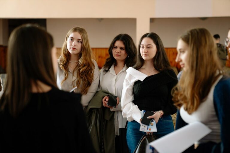 Tinerii specialiști vor primi indemnizații unice de până la 120 mii de lei