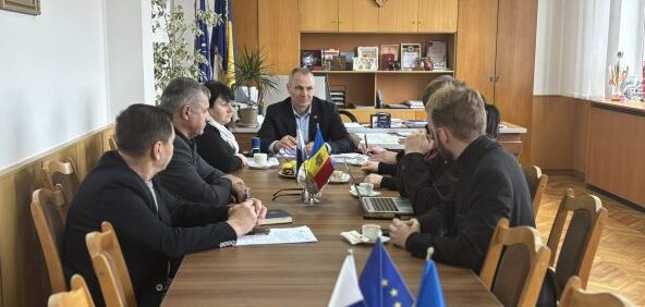 Raionul Telenești va avea un nou Centru de Tineret. Autoritățile au efectuat o vizită de lucru