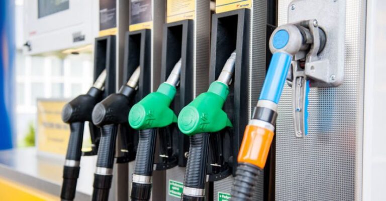 Motorina trece de 28 de lei. Noi prețuri la carburanți pentru joi, 19 martie