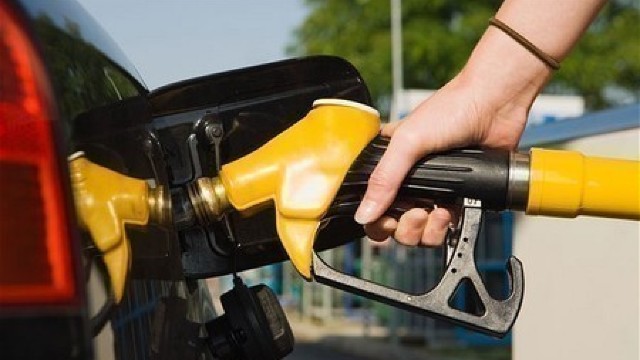 Motorina aproape de 30 de lei per litru. Noi scumpiri ale carburanților pentru marți, 24 martie