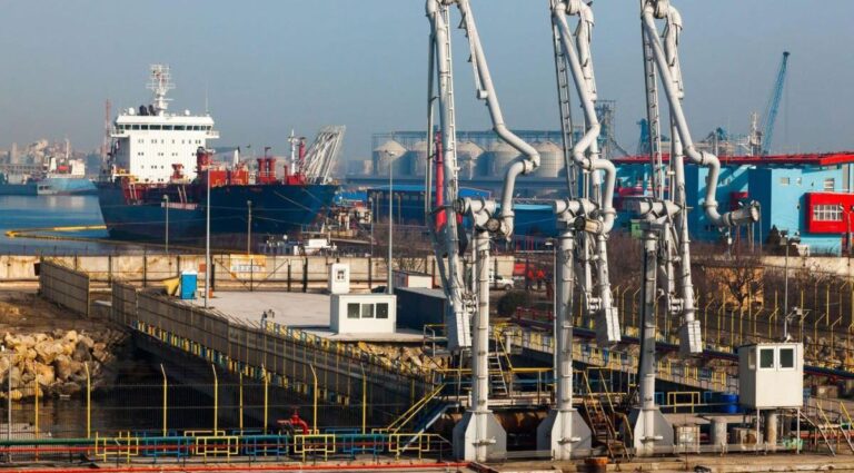 Importuri noi de carburanți: autoritățile îndeamnă la consum rațional