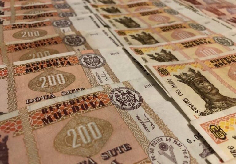 Pensiile și prestațiile sociale pentru aprilie, finanțate: când ajung banii la beneficiari