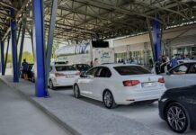 Flux mare de călători la Sculeni: Serviciul Vamal îndeamnă șoferii să aleagă alte puncte de trecere