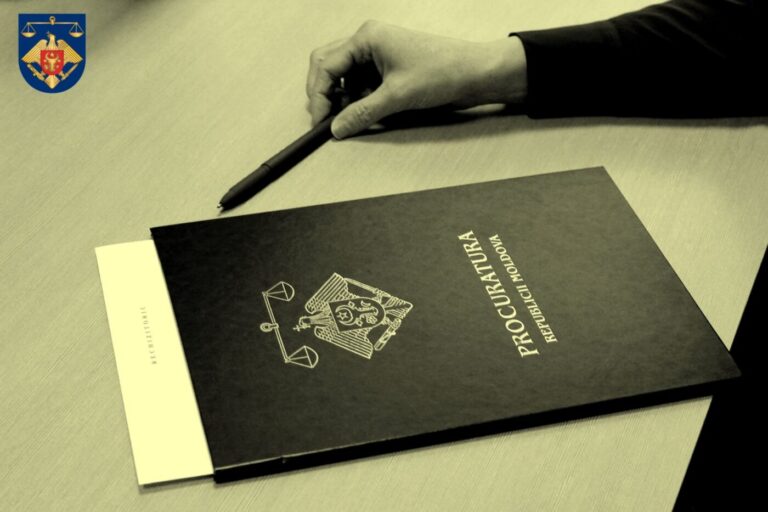 O femeie va sta ani grei la pușcărie după ce și-a înjunghiat soțul. Alcoolul și cearta motivul principal