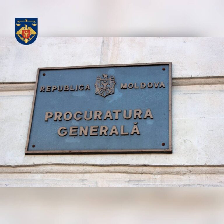 O datorie de 800 de lei o va costa 9 ani de pușcărie. O tânără condamnată pentru două jafuri