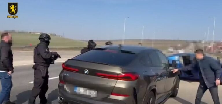 Reținut în plin trafic. Liderul unei grupări criminale ce vindea cocaină reținut