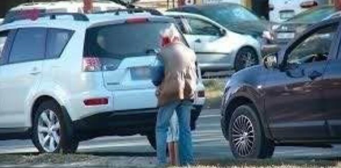 Cerșitul pe străzi este un pericol public. Poliția vine cu un apel pentru populație