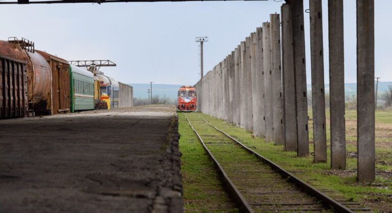 Linia feroviară Cantemir–Fălciu, care leagă Republica Moldova de România, a fost testată oficial