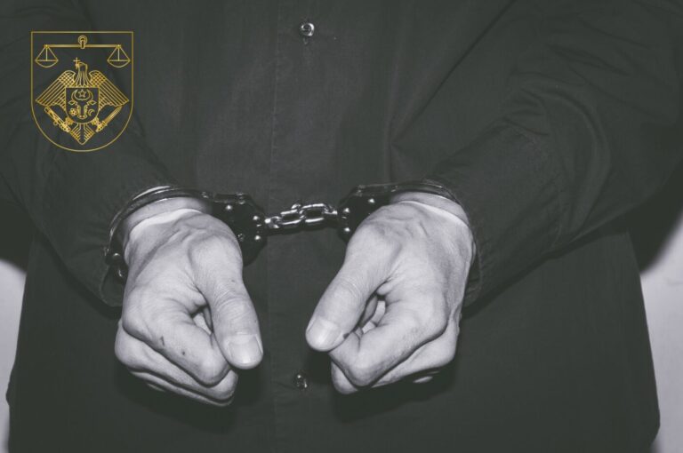 Doi condamnați au mai primit câte 25 de ani de pușcărie. Cum au organizat înmormântarea și vândul apartamentul victimei