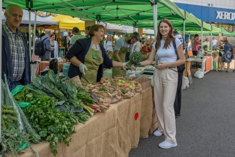 Primăria organizează târguri cu produse autohtone în acest weekend. Adresele din toate sectoarele Chișinăului
