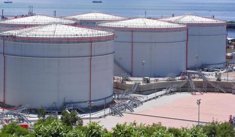 Republica Moldova va crea stocuri de urgență de produse petroliere timp de 61 de zile