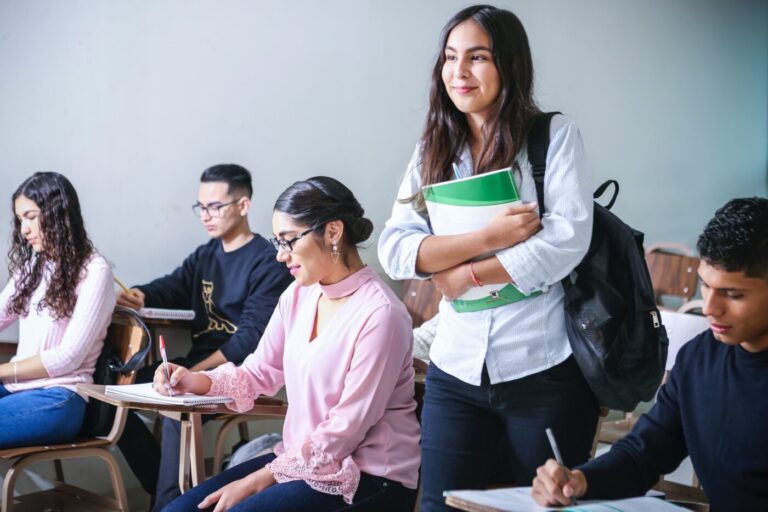 Noi reguli în Franța: studenții moldoveni fără bursă nu vor mai primi ajutor pentru locuință