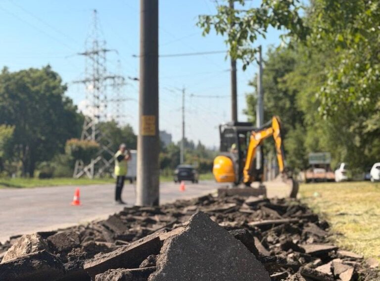 Una dintre cele mai deteriorate străzi din Chișinău a intrat în reparație. Artera este vitală pentru Ciocana