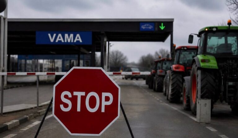 Accesul către Vama Leușeni și Sculeni blocat. Șoferii rugați să opteze pentru alte PTF