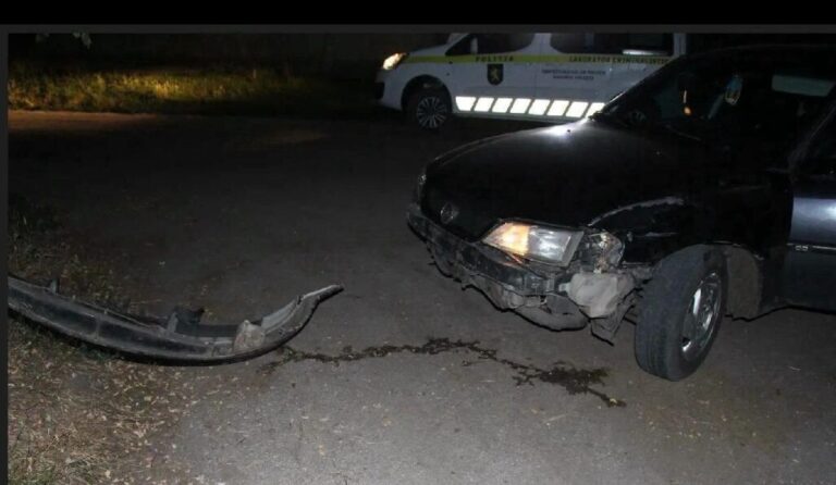 (foto) Grav accident rutier la Fălești. Un adolescent de 16 ani a decedat, iar altul la spital