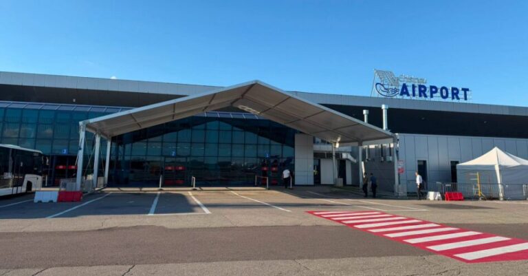 (foto) Aeroportul Chișinău se extinde. Lucrările de amenajare au început astăzi, 27 iulie