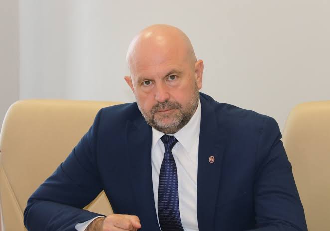 Ministerul Infrastructurii: 27 de blocuri construite ilegal, evaluate de autorități
