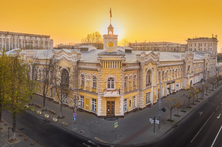Titlul de Cetățean de Onoare al Chișinăului, acordat pentru nouă personalități