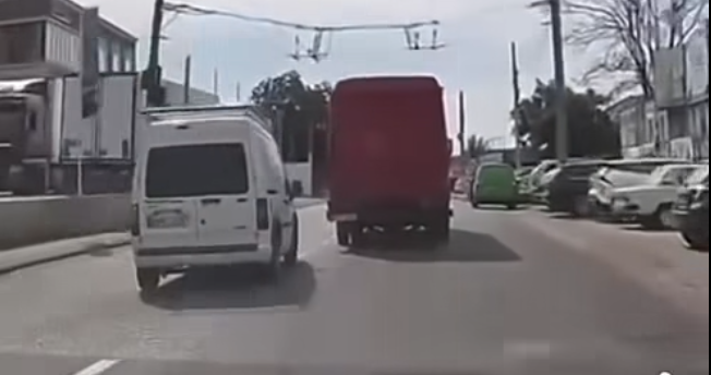 (video) Șoferul „cu 9 vieți” ce a fost la un pas de un grav accident pe str. Uzinelor a fost identificat
