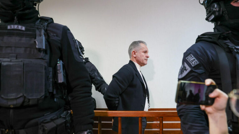 Vladimir Plahotniuc este deținut singur în celulă în Penitenciarul nr. 13. La ce servicii are acces fostul lider PDM