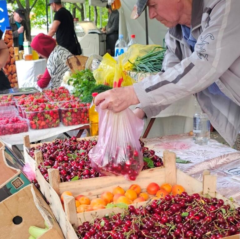 Unde putem cumpăra în acest weekend produse autohtone la târgurile din Chișinău. Adresele anunțate de primărie