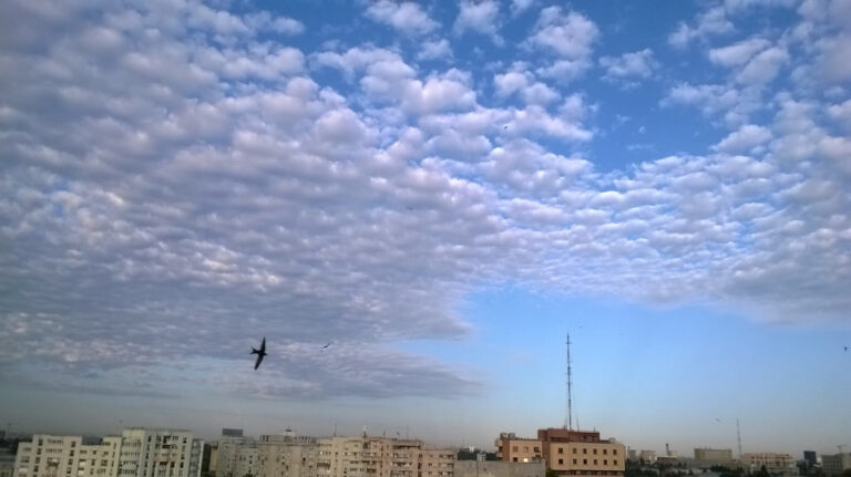 /METEO/ Săptămâna începe cu vreme frumoasă și temperaturi generoase. Prognoza pentru luni, dar și următoarele 5 zile