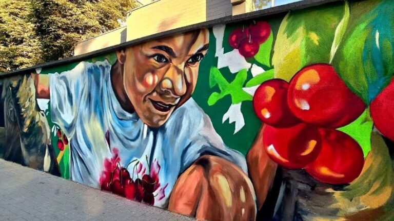 (foto) O pictură murală imensă a apărut în sectorul Buiucani