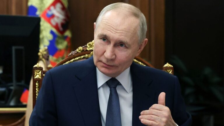 Putin a cerut miliardarilor bani pentru război. Aceștia trimit bani și din fondul familiei